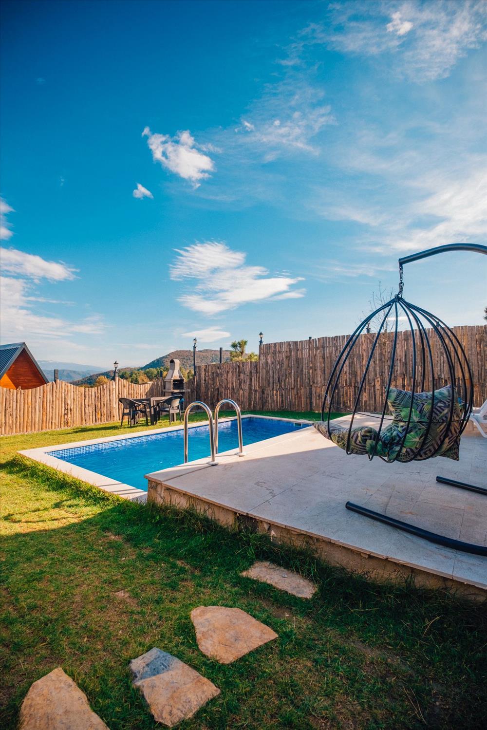 listing card gallery