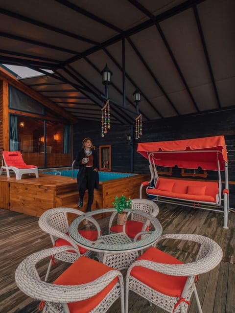 listing card gallery