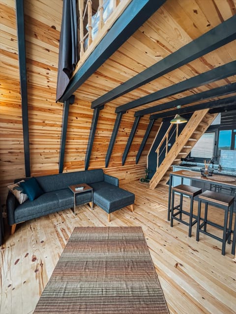 listing card gallery