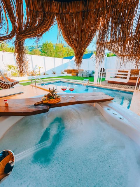 listing card gallery