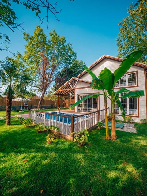 listing card gallery