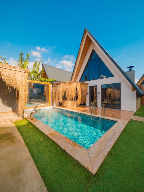 listing card gallery