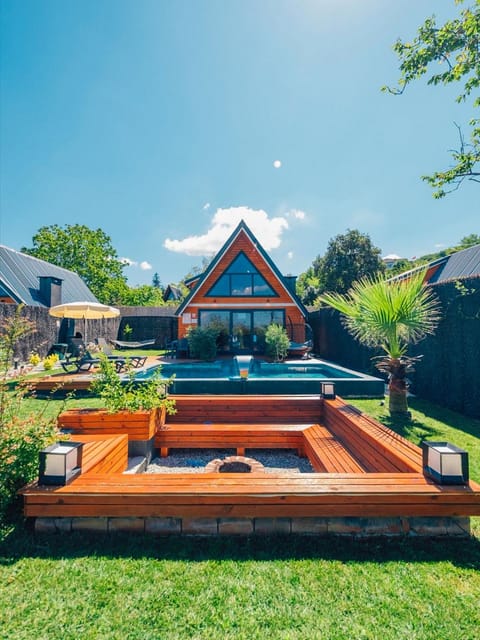 listing card gallery