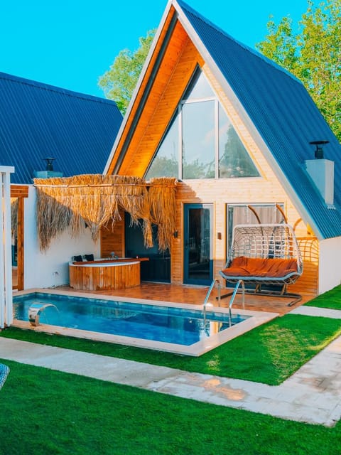 listing card gallery