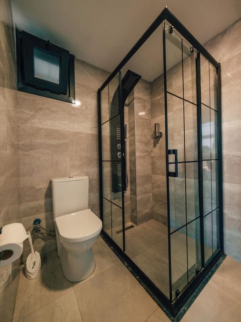 listing card gallery